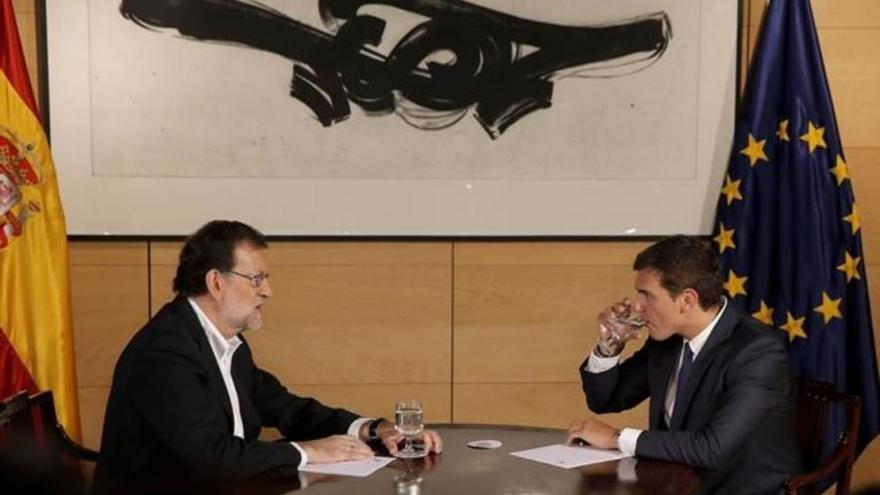 Rivera sale esperanzado de su reunión con Rajoy