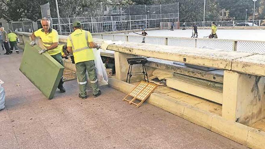 Trabajadores de Emaya han retirado los objetos acumulados.