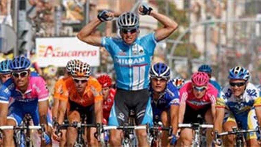 Petacchi gana la duodécima etapa de la Vuelta