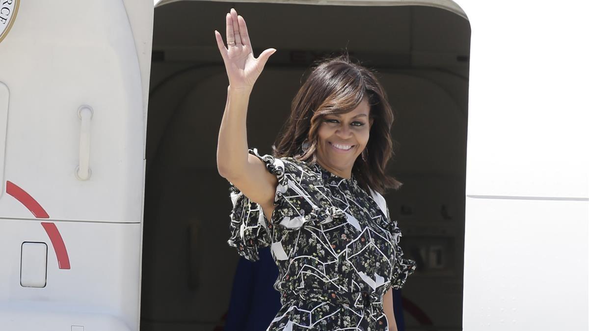 lmmarco39853992 u s  first lady michelle obama upon her departure at madrid 170829151155