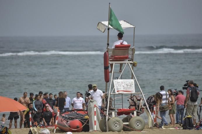 08/08/17.LAS PALMAS DE GRAN  CANARIA. cursillo de socorrismo en Las Canteras. FOTO: J. PÉREZ CURBELO