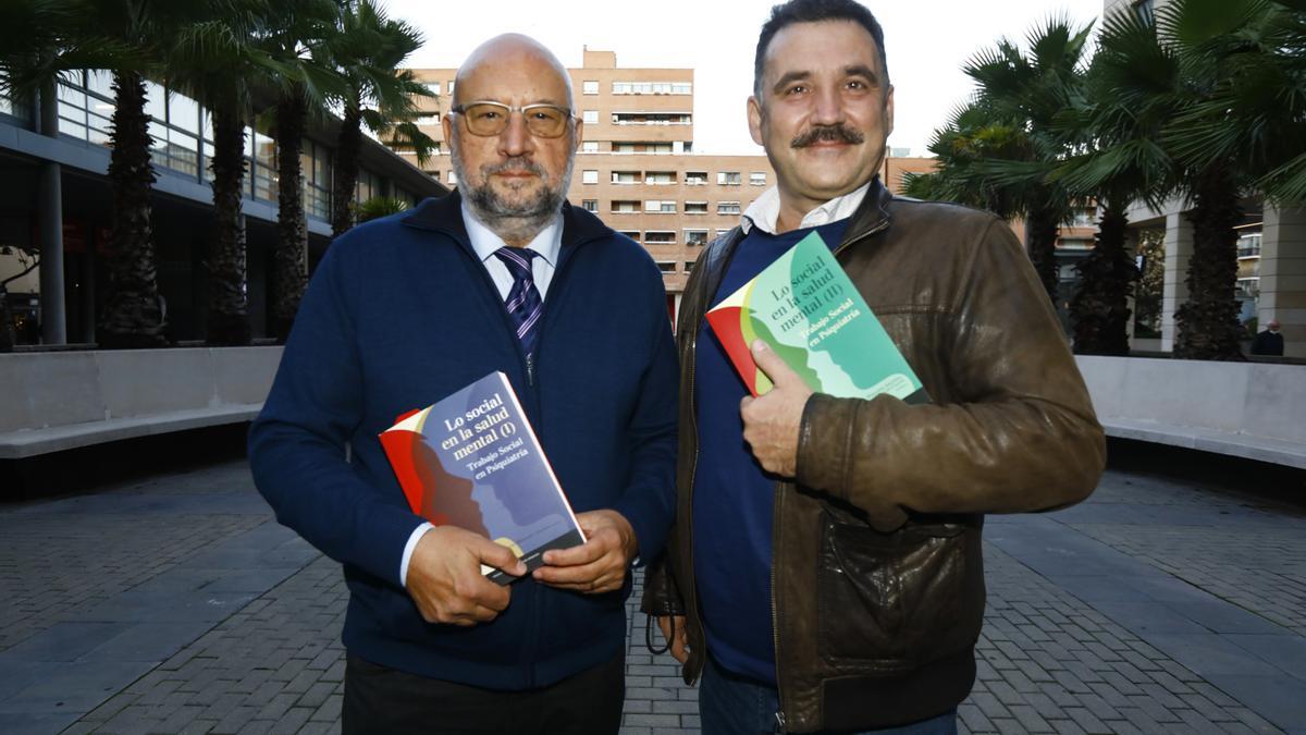 Miguel Miranda y Francisco José Galán son los autores de este volumen.