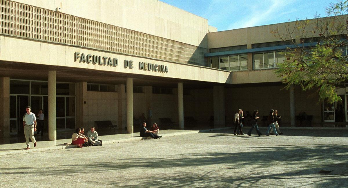 FACULTAD DE MEDICINA. UMA. Facultad Medicina. Edificios
