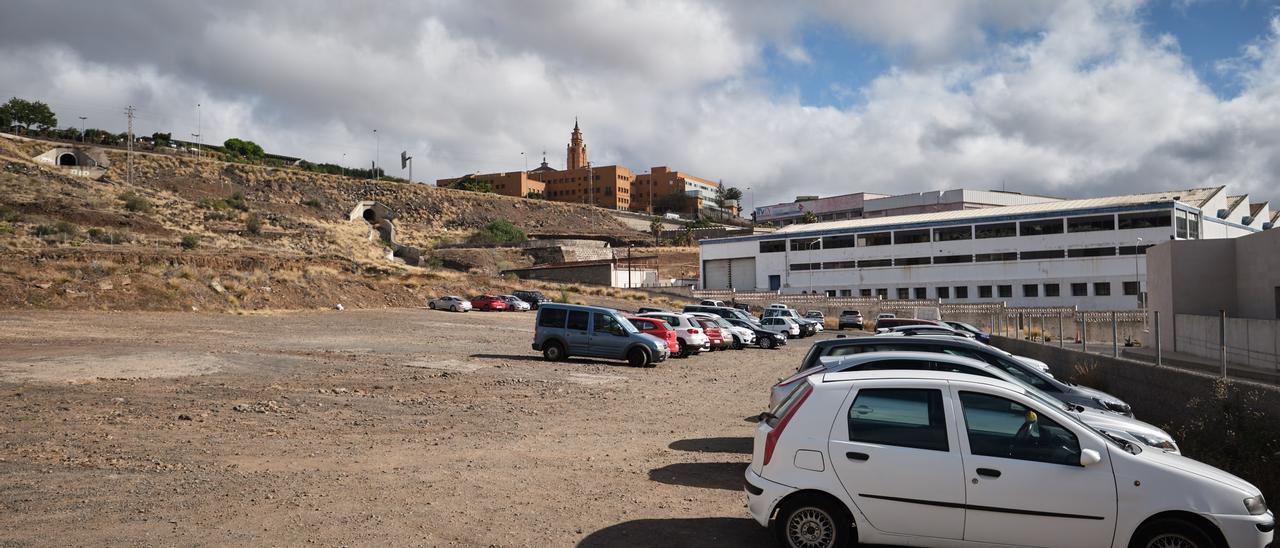 Aparcamiento del tanatorio de Santa Lastenia.