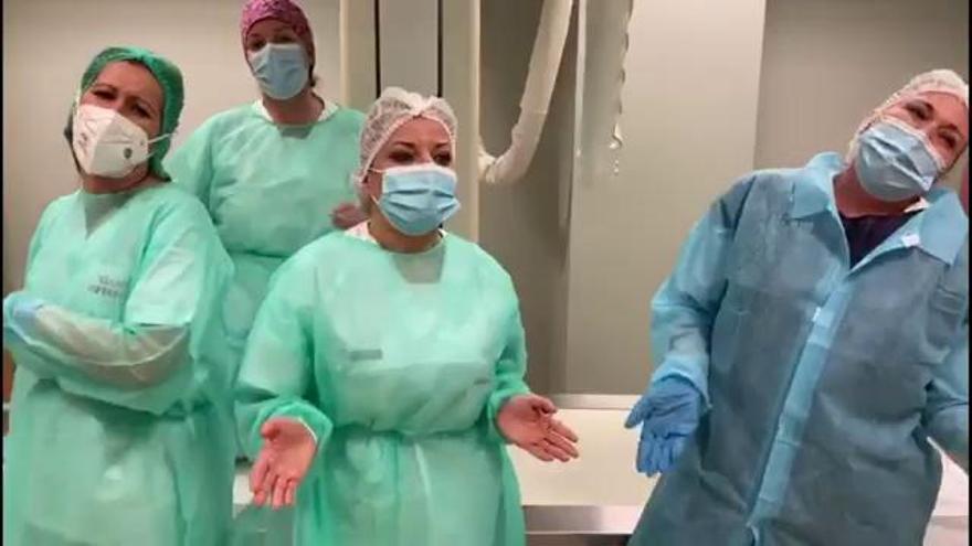 Los sanitarios del Hospital General de València cantan 'Resistiré'