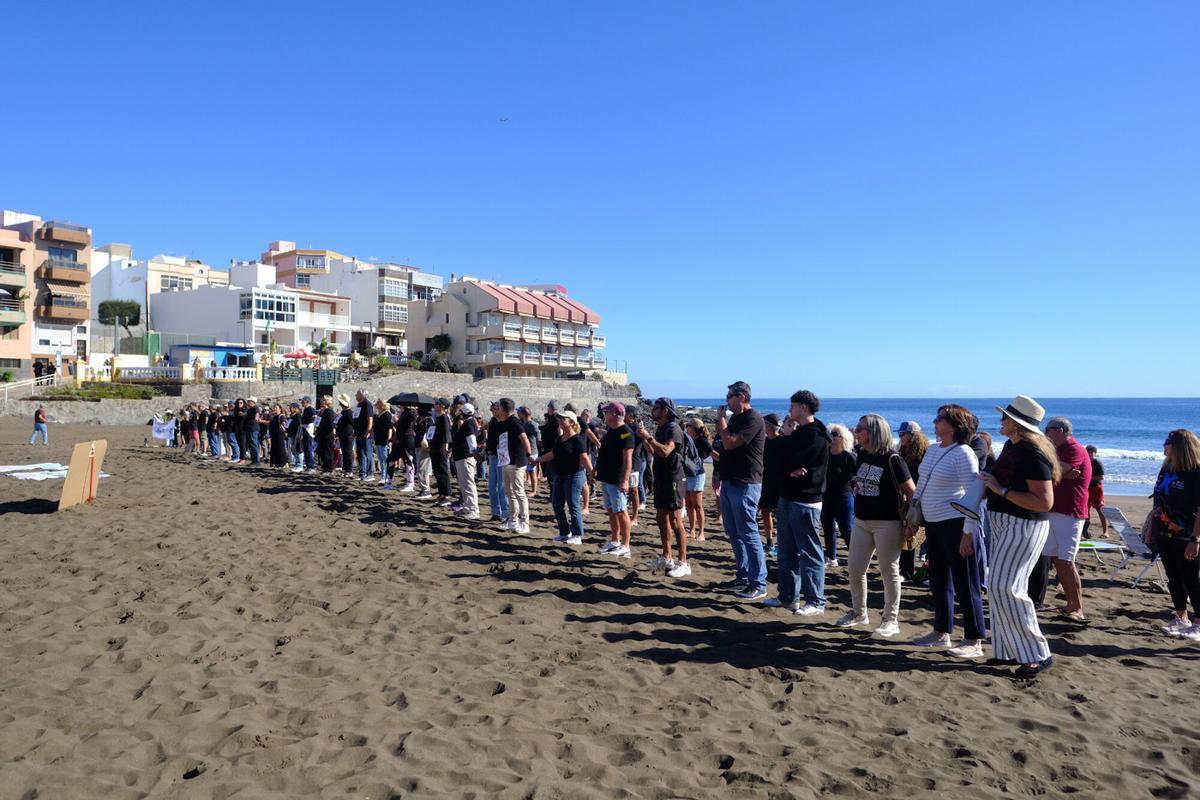 Manifestación contra las jaulas marinas en la costa de Telde