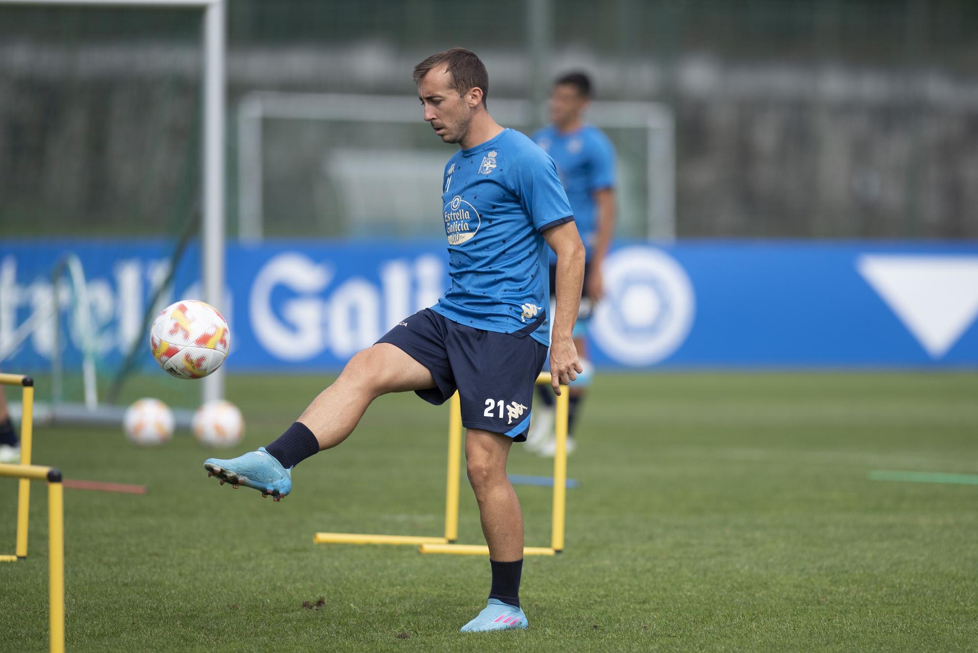 Kuki Zalazar ya se entrena con sus nuevos compañeros del Deportivo