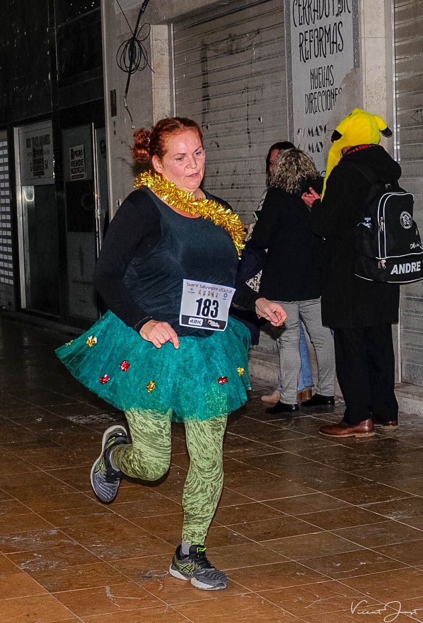 Búscate en la festiva San Silvestre de Gandia 2023