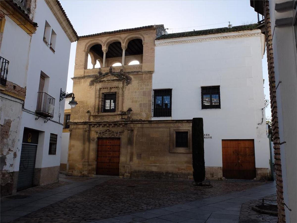 Fachada del Palacio de Orive o Palacio de Villalones.