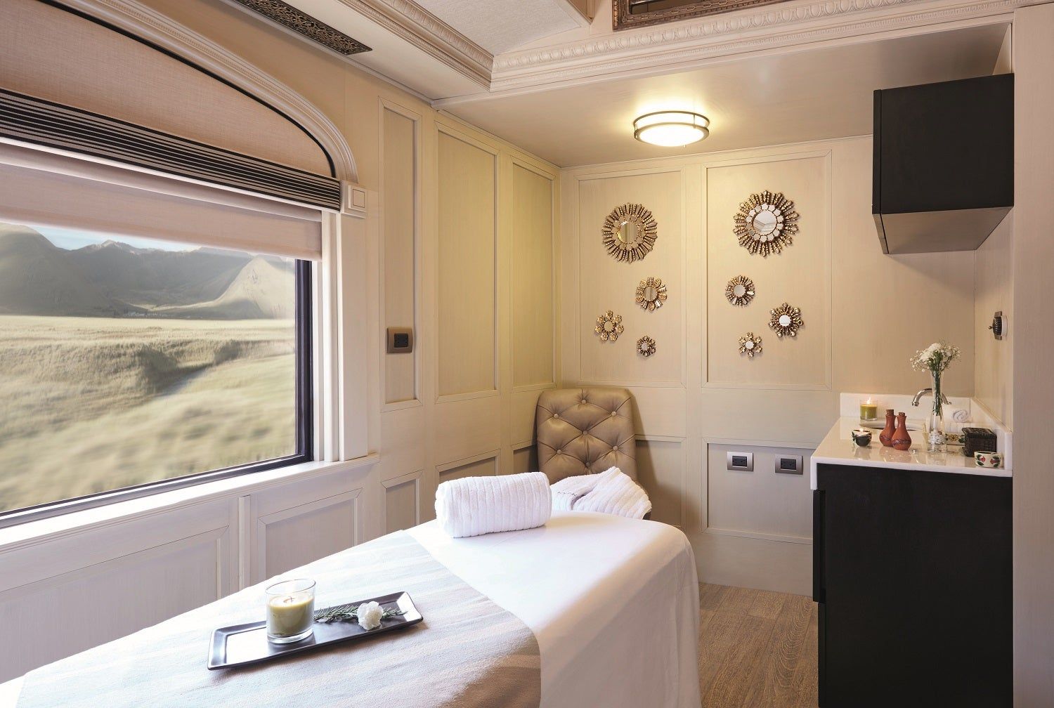 Tren Andean Explorer Perú coche spa