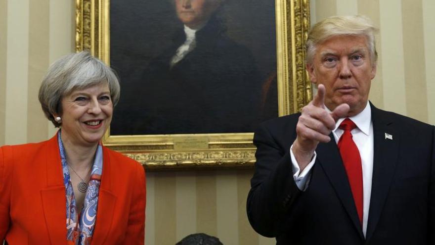 Trump con la primera ministra británica Theresa May.