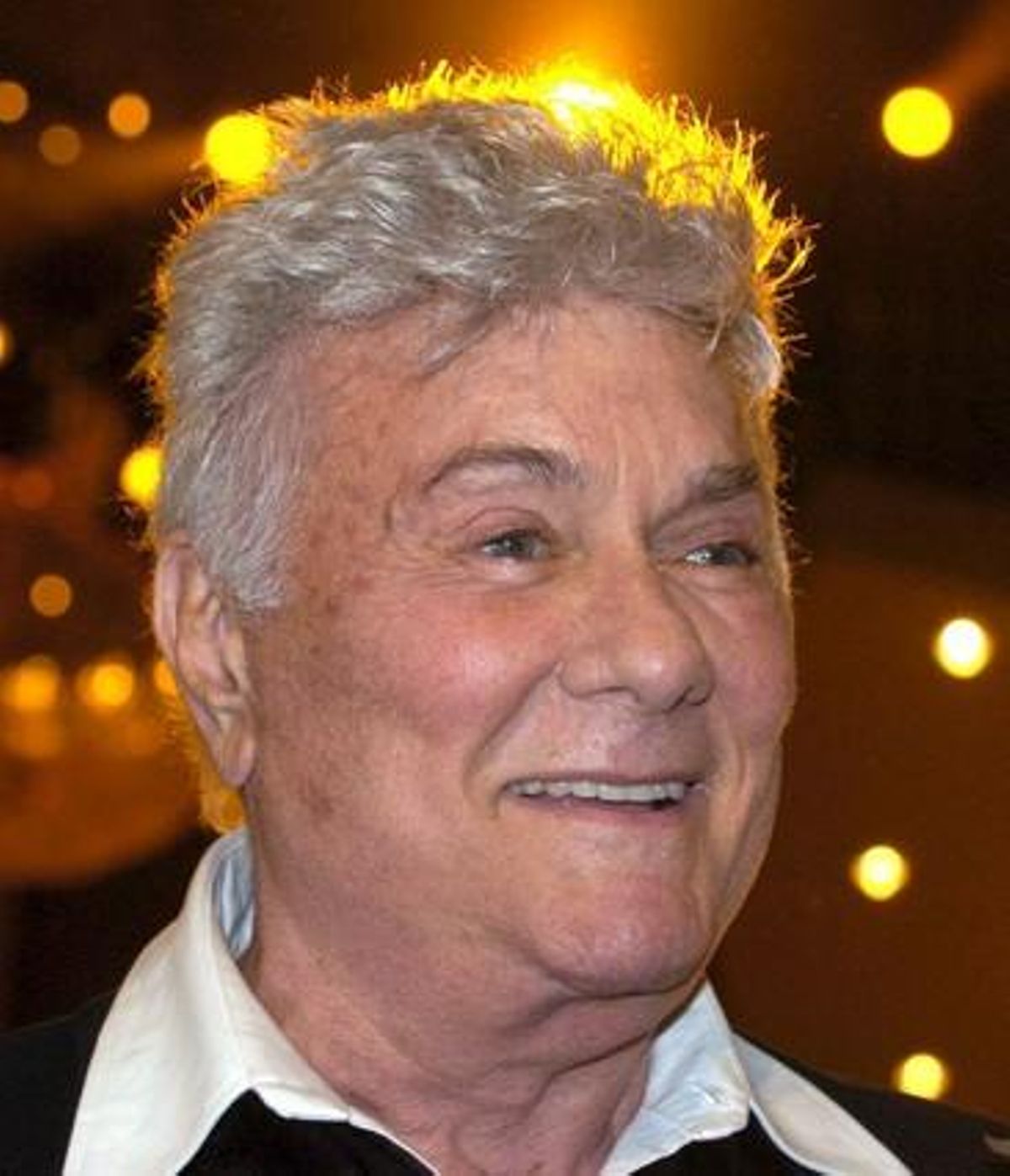 L’actor Tony Curtis, després de rebre un premi a Berlín, el 2004.