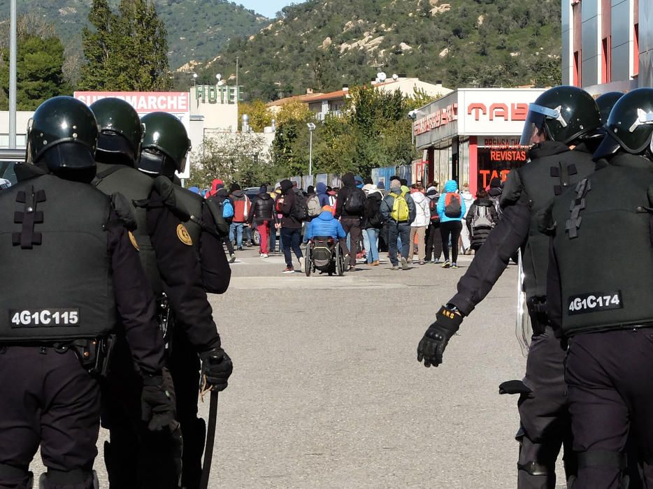 Tsunami Democràtic realitza talls intemitents a l'N-II a la Jonquera