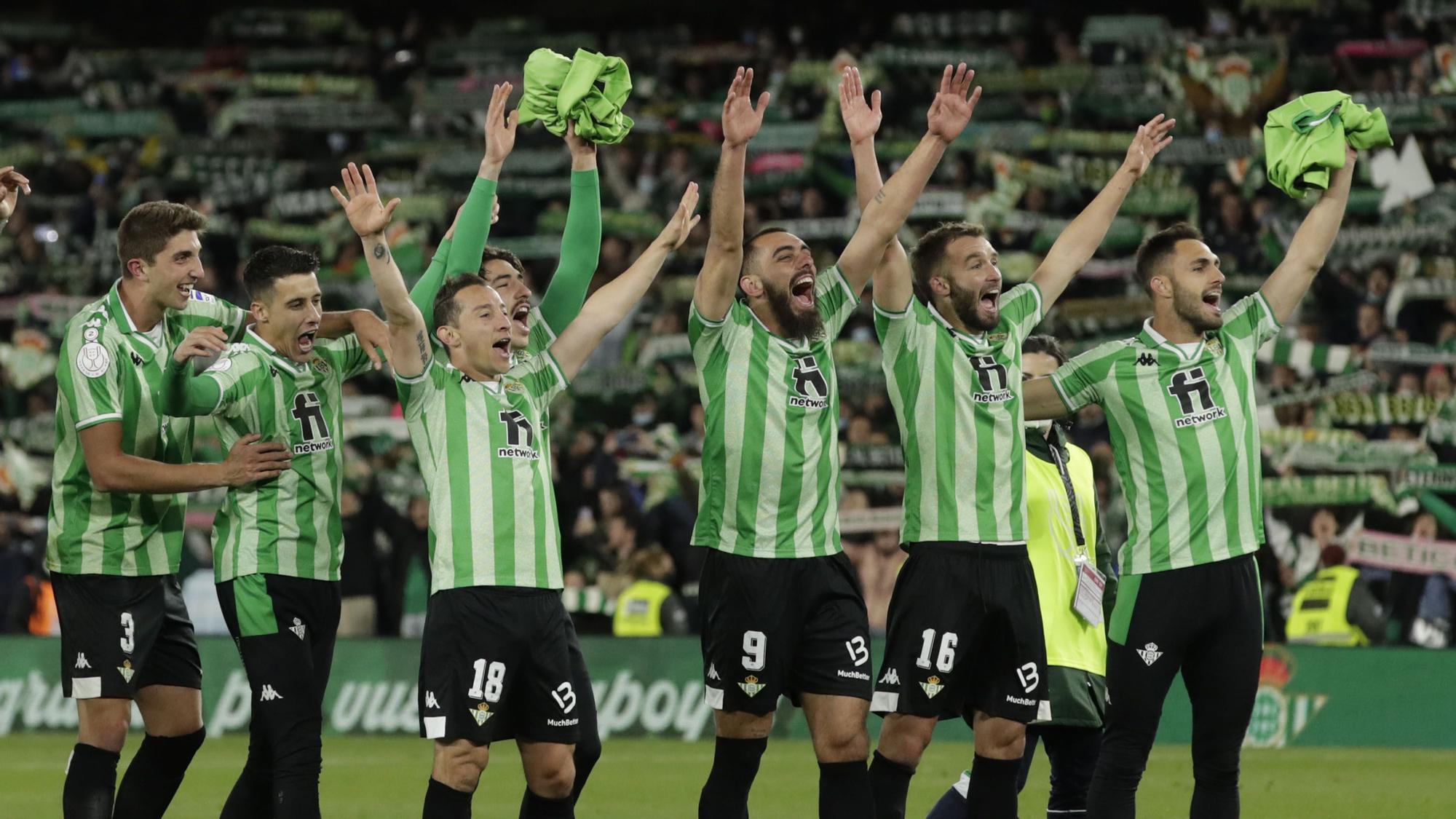 El Betis se clasificó ayer a la final tras derrotar al Rayo con un gol en el 92' | EFE