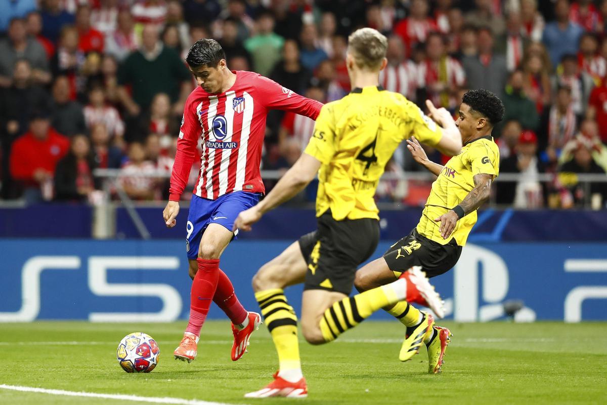 Álvaro Morata, delantero del Atlético, ante el Borussia Dortmund.