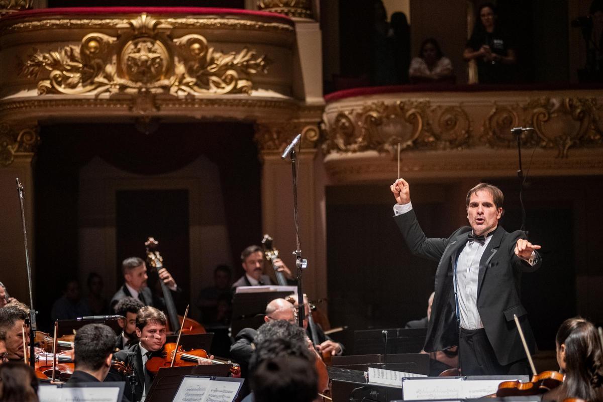 El alicantino García-Vidal, en un concierto con la  Orquestra Sinfônica Brasileira