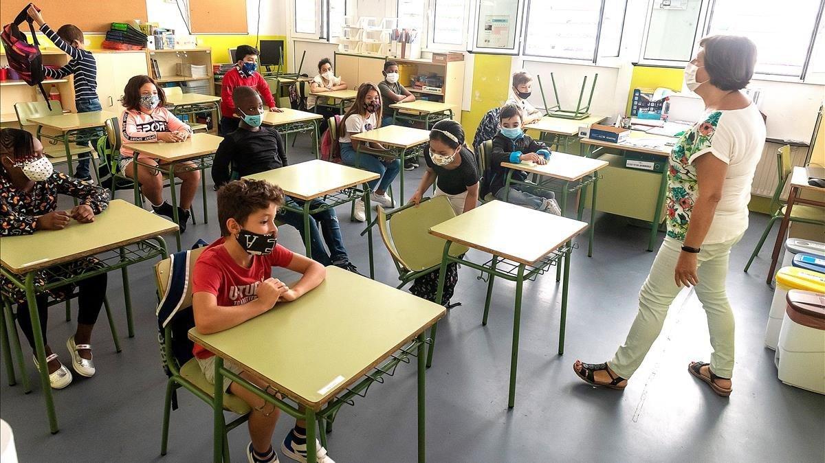 Primer día de clase en la escuela Pandinyes de Lleida.