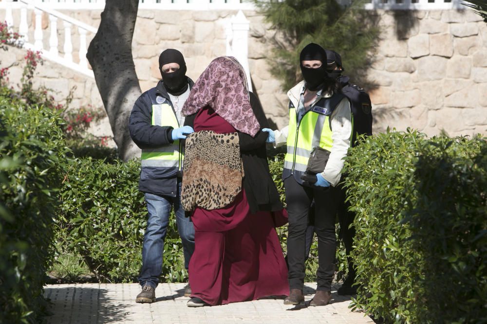 La Policía detiene a una yihadista en Alicante