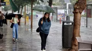 Así ha sido la tormenta que ha anegado las calles de Murcia este miércoles
