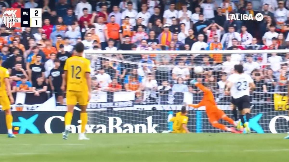 Así fue la parada salvadora de Dimitrievski ante el Girona