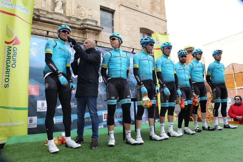 Ambiente a la salida y la llegada de la Vuelta Ciclista a Murcia