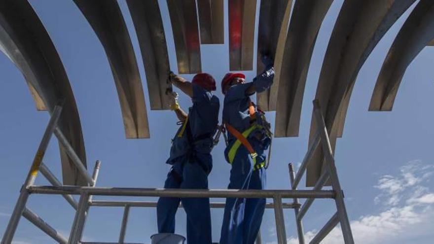 Los trabajos se intensifican para que a partir del día 11 la Zona Volvo esté preparada para recibir a miles de visitantes.