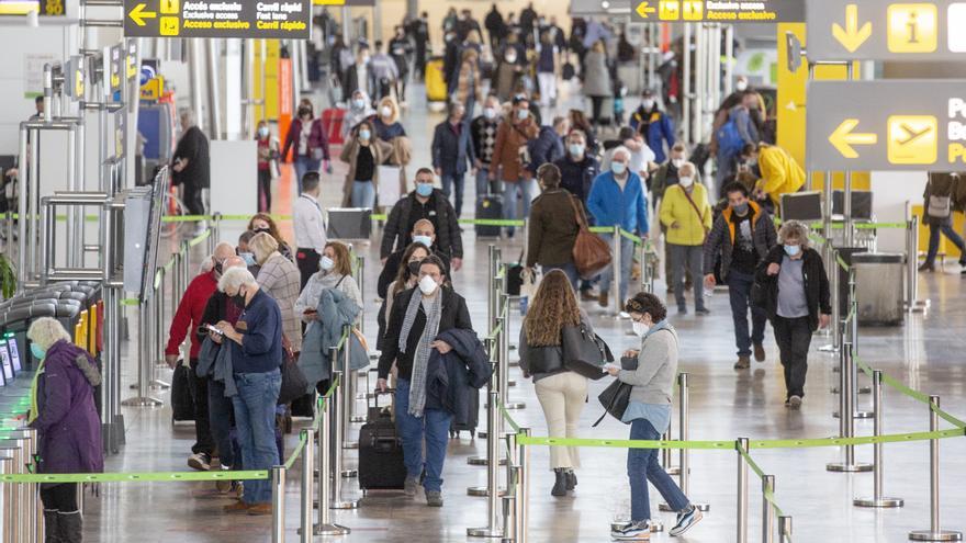 4.500 personas abandonan la provincia para buscarse la vida en el extranjero