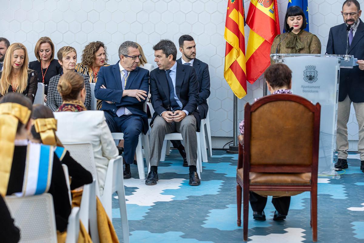 Mazón celebra el Día de la Constitución en Benidorm