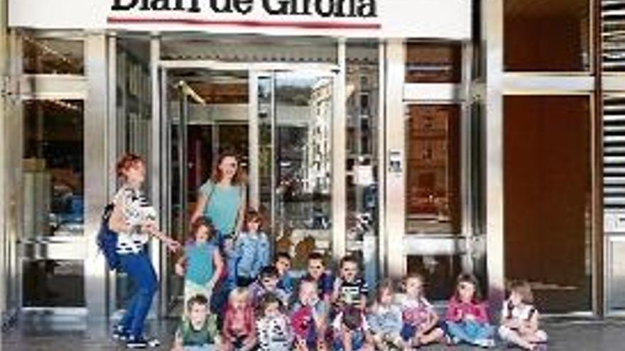 Els nens del Casal del Pla visiten el Diari de Girona