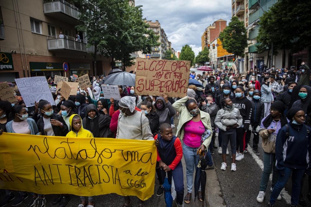 Manifestació contra el racisme a Salt i Girona