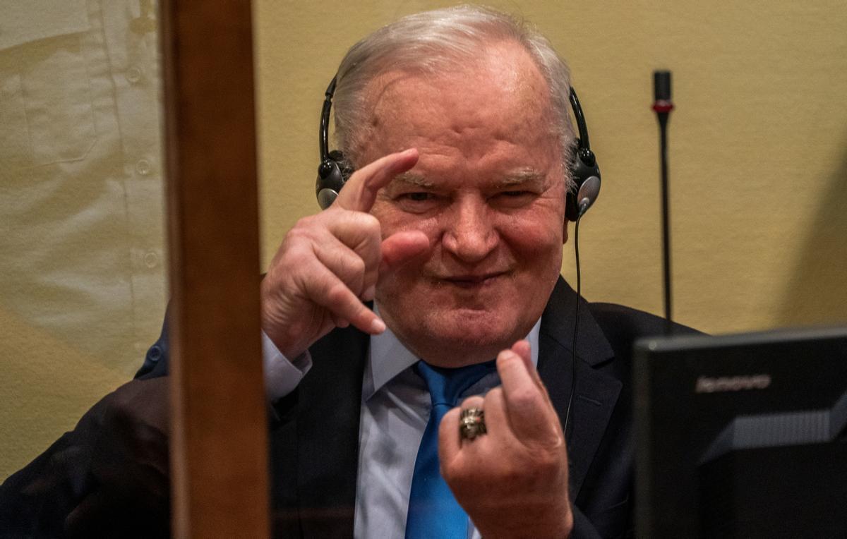 El Tribunal internacional confirma la cadena perpètua a Mladic, el «carnisser dels Balcans»