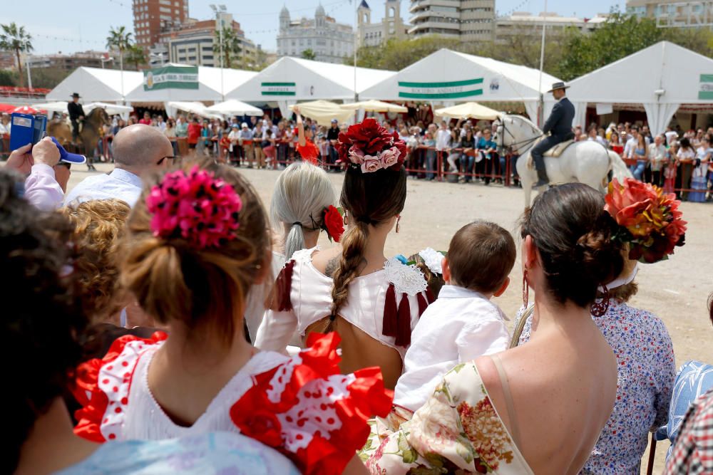 Último día de la Feria de Abril en València