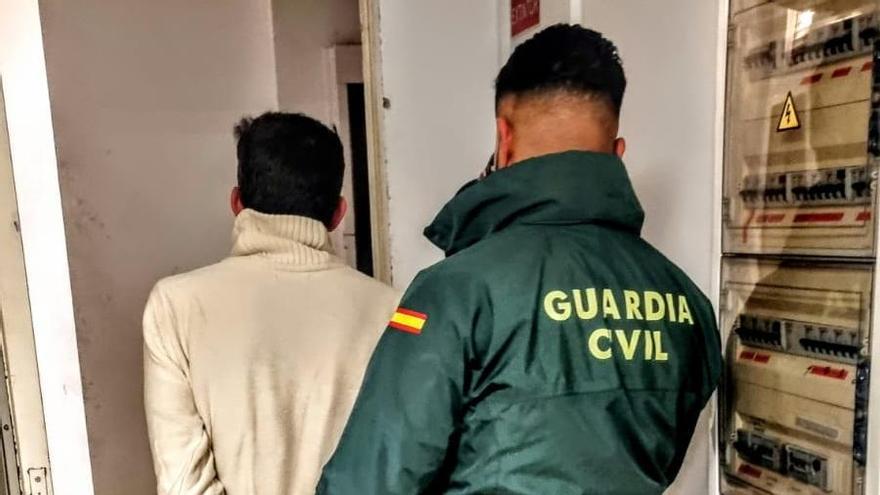 Un guardia civil lleva detenido al presunto atracador de supermercados de Binissalem y Lloseta.