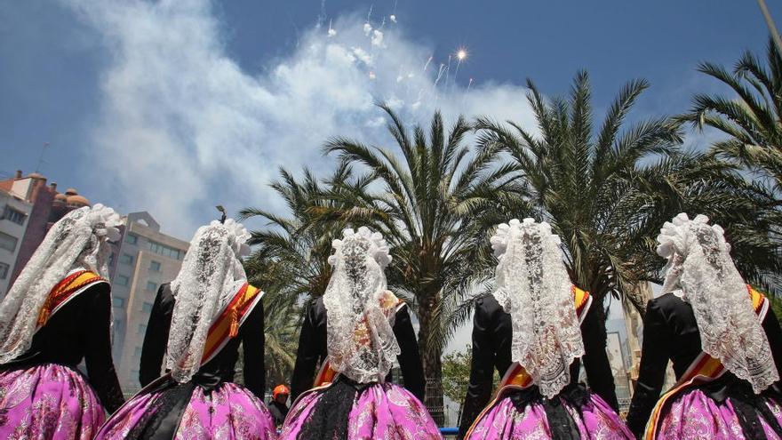 Una mascletà de Fogueres de Sant Joan.