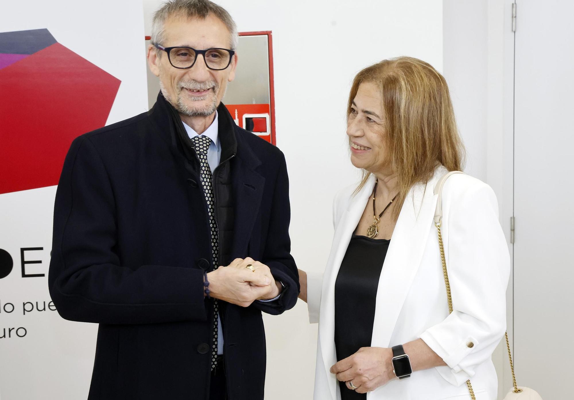 El poder político y empresarial se cita en Santiago