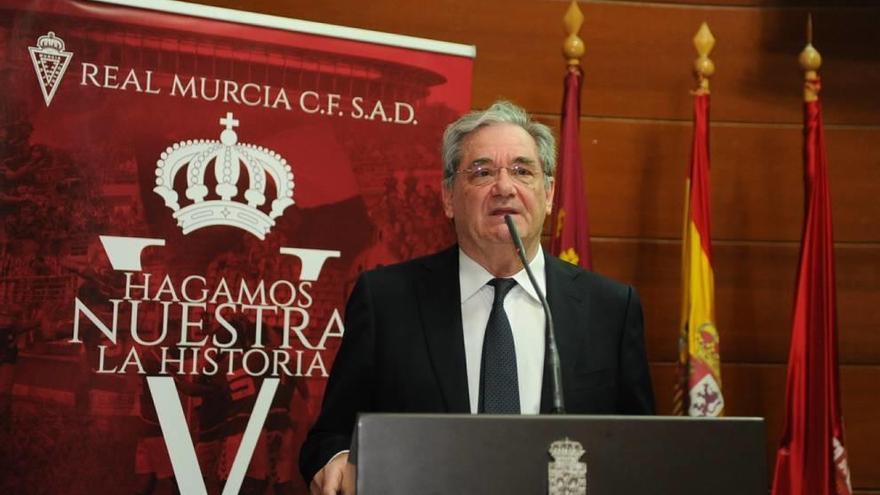 El Murcia no moverá un dedo hasta que incorpore un secretario técnico