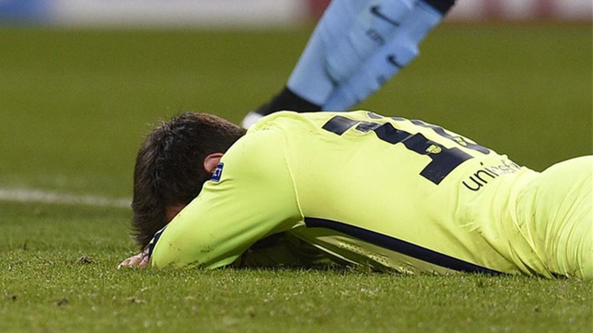 Messi, decepcionado tras fallar el penalti en Manchester