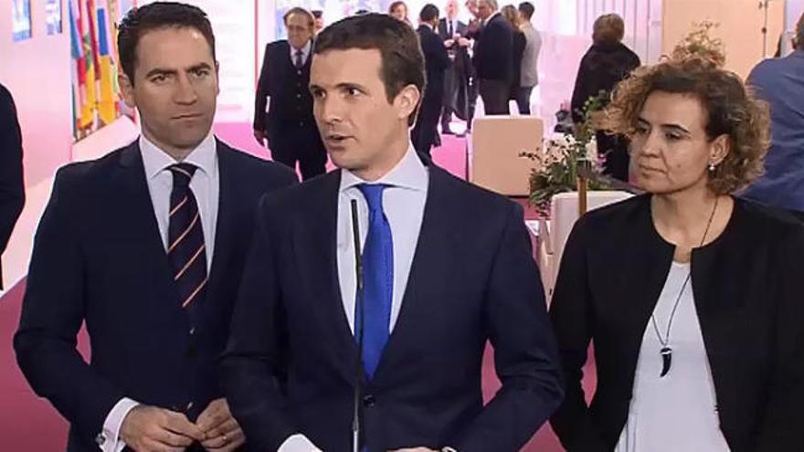 Casado defiende que la Constitución "es la mejor vacuna contra el radicalismo"