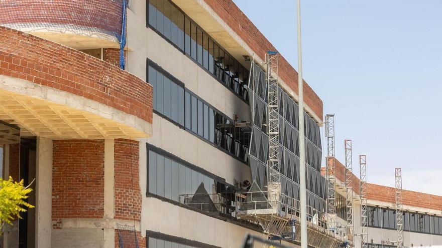 El PSOE acusa a Barcala de querer &quot;blanquear las irregularidades&quot; en la construcción del hospital privado en Vistahermosa Norte