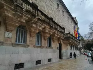 Un abuelo se enfrenta a seis años y medio de cárcel en Palma por abusar de su nieta