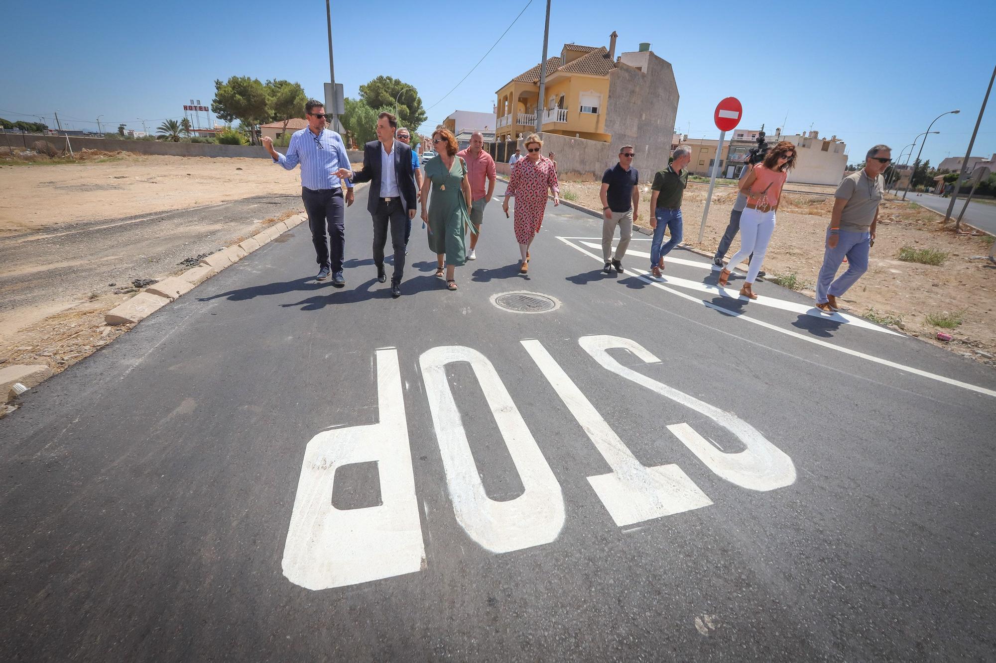 Granja estrena asfaltado entre Juan Carlos I y calle Serranos