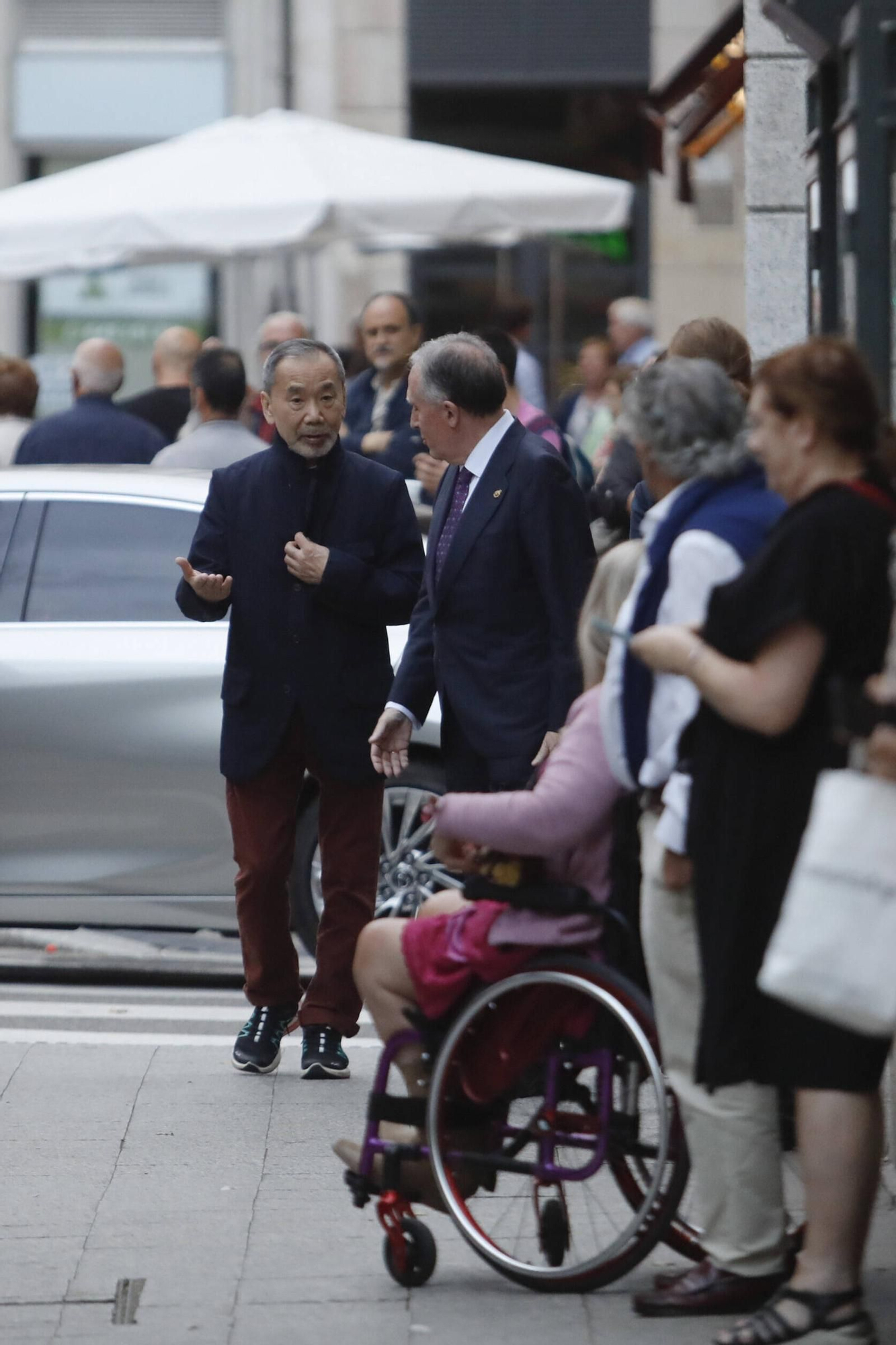 Encuentro de Haruki Murakami con Clubes de lectura de bibliotecas públicas en el teatro Jovellanos