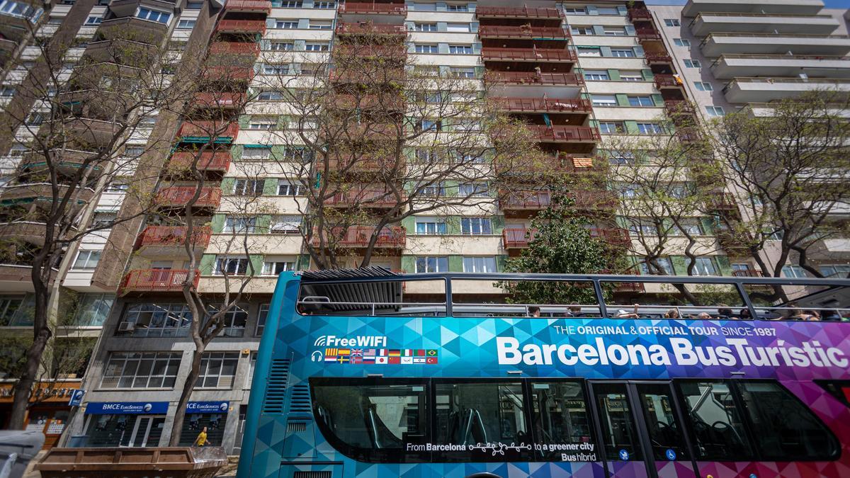 El bloque de Tarragona 84 convertido en apartamentos turísticos