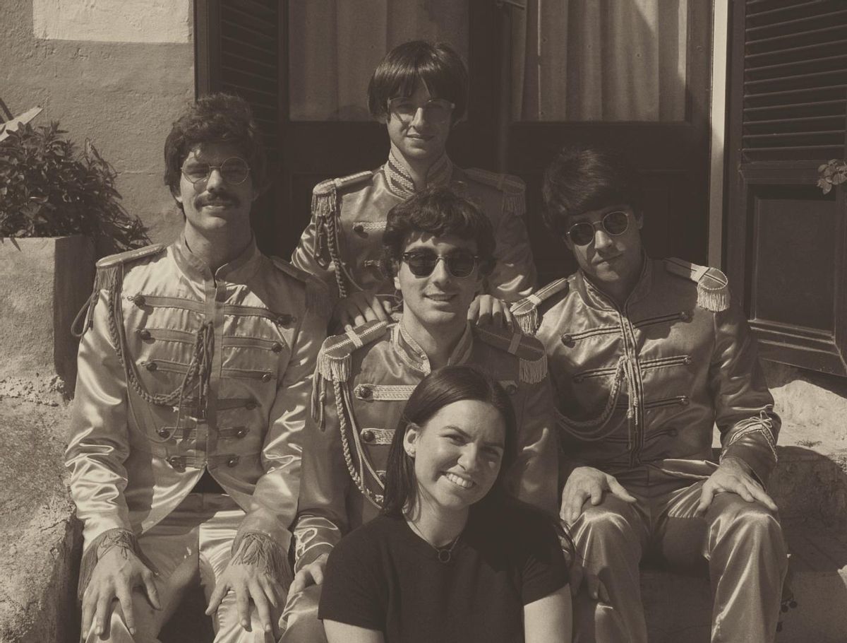 Un dels seus darrers treballs ha estat amb The Beatles Tribute, un espectacle mallorquí dedicat al mític grup britànic, per al qual va dissenyar el vestuari.