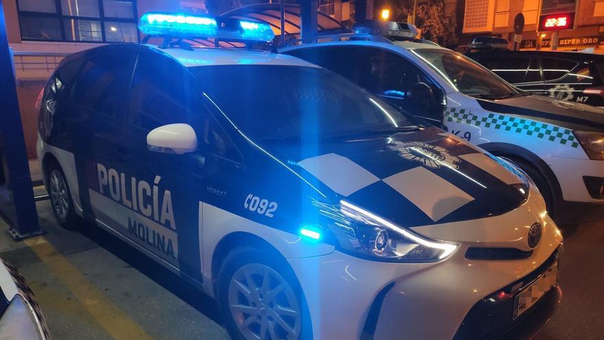 Apuñalan a dos jóvenes en plena calle en Molina de Segura