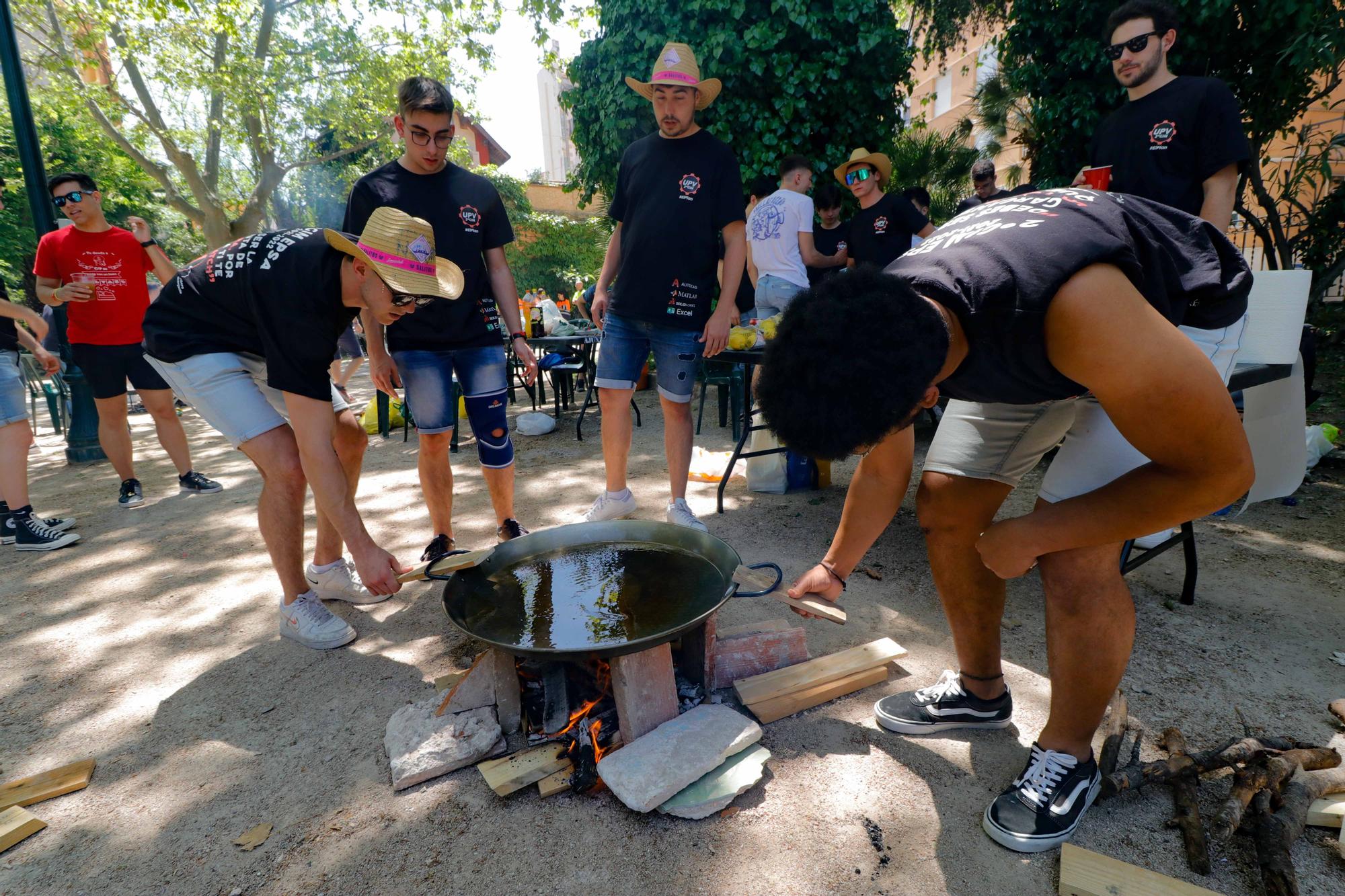 El Campus de Alcoy de la UPV recupera su fiesta de "las paellas"