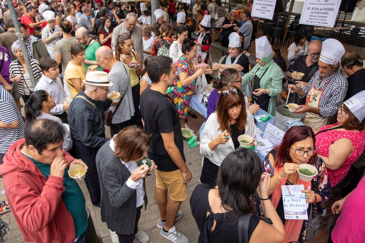 Éxito en la 18ª edición del Festival Sopes del Món, celebrado en la Marquesina de la Via Júlia, Nou Barris.