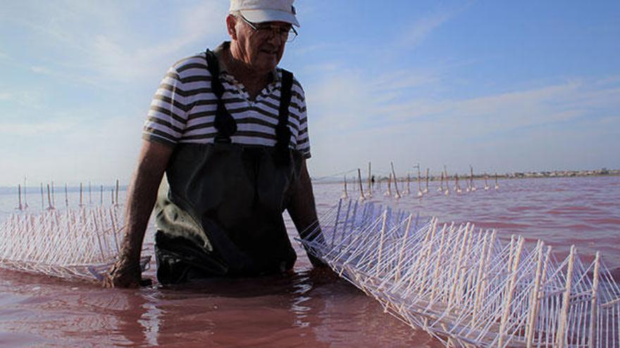 Estreno del corto documental &quot;Artesanos de la Sal&quot; para poner en valor la artesanía salinera