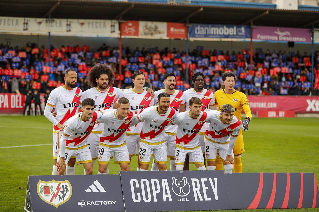 Encuentro de Copa del Rey entre el Rayo Vallecano y el Yeclano, en imágenes