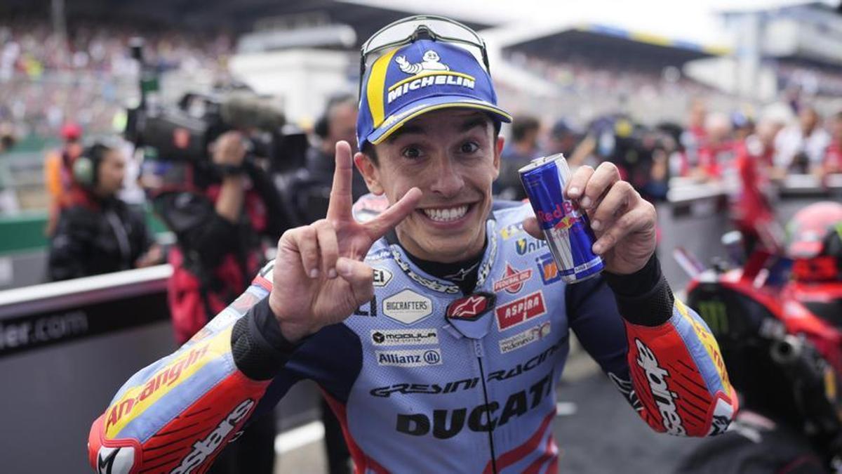 Marc Márquez celebra su segundo puesto en Le Mans.